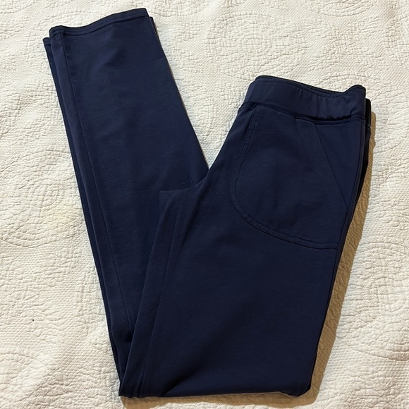 Lilly Pulitzer Navy Athletic Pants. Nearly new. Size XS. - Picture 1 of 11